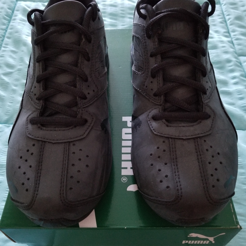 Men's Puma Tazon Athletic Running Sneakers.